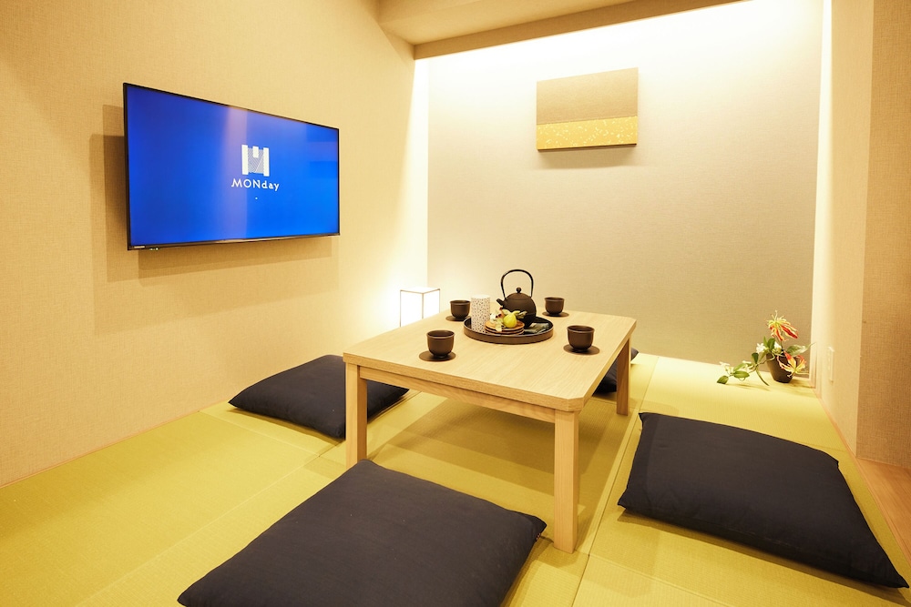 MONday Apart Premium Hamamatsucho 24/48