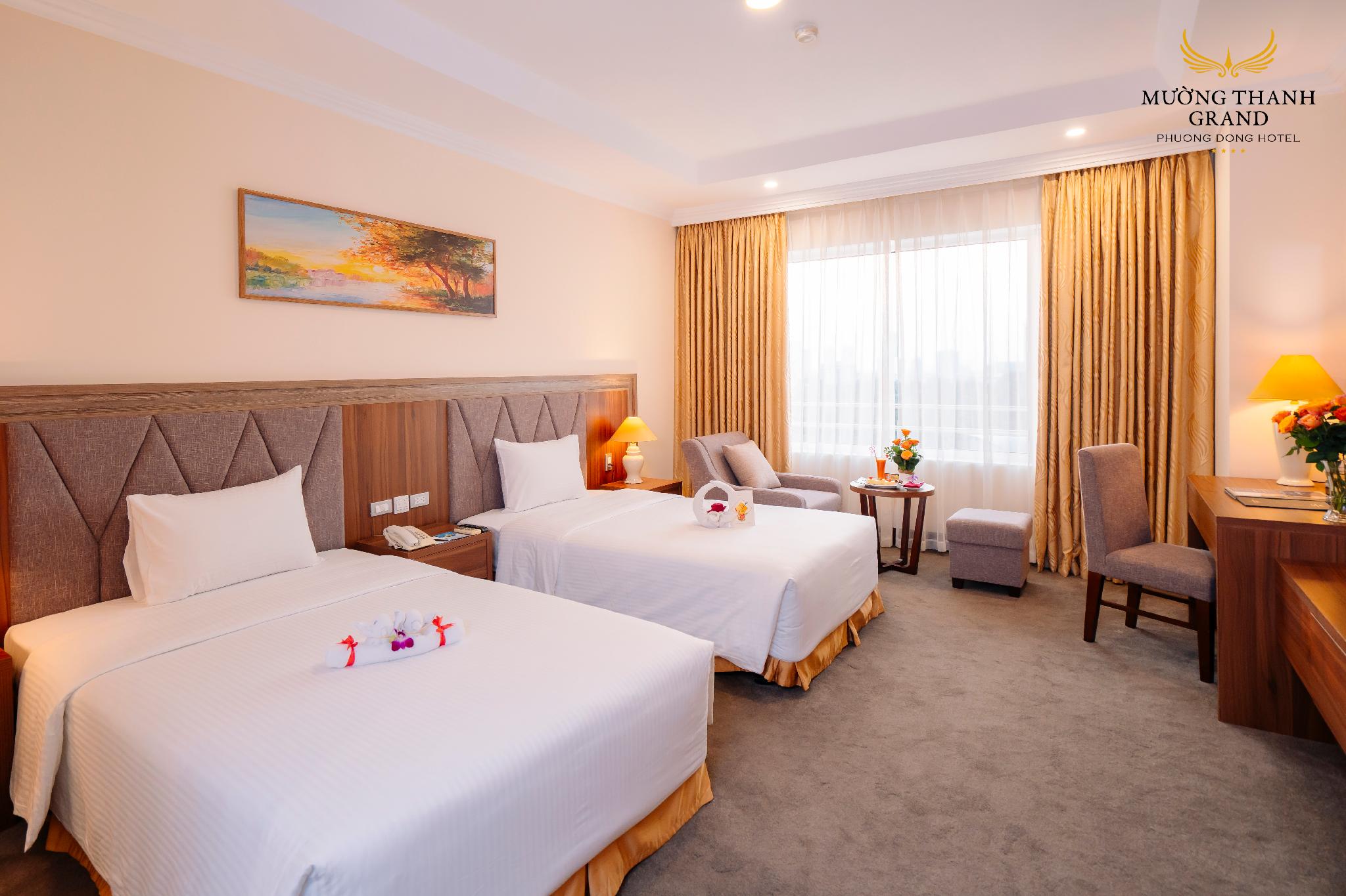 Deluxe, Twin Beds, Old Port View