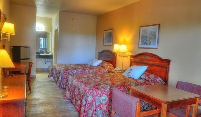 Quality Inn & Suites Victoria South 16/23