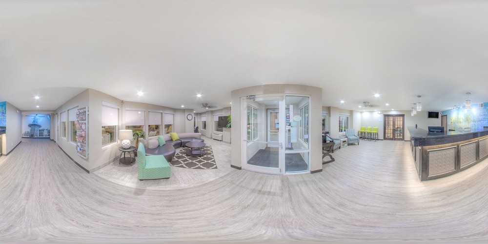 Baymont By Wyndham Pella 11/40
