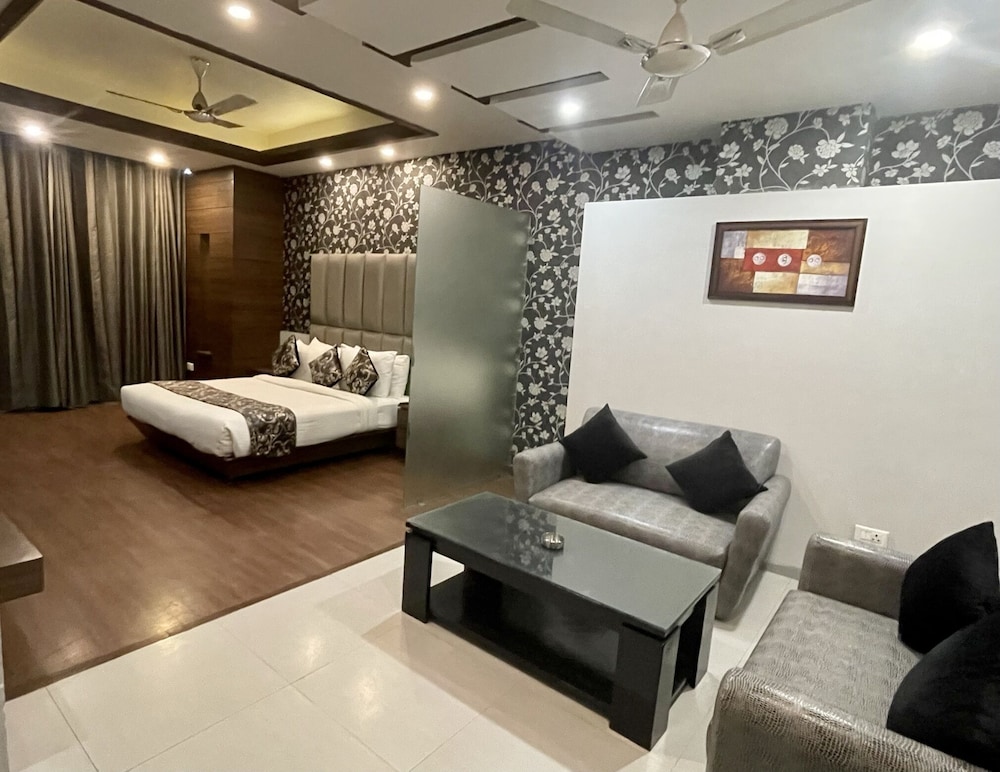 Hotel Narula S Aurrum 21/32