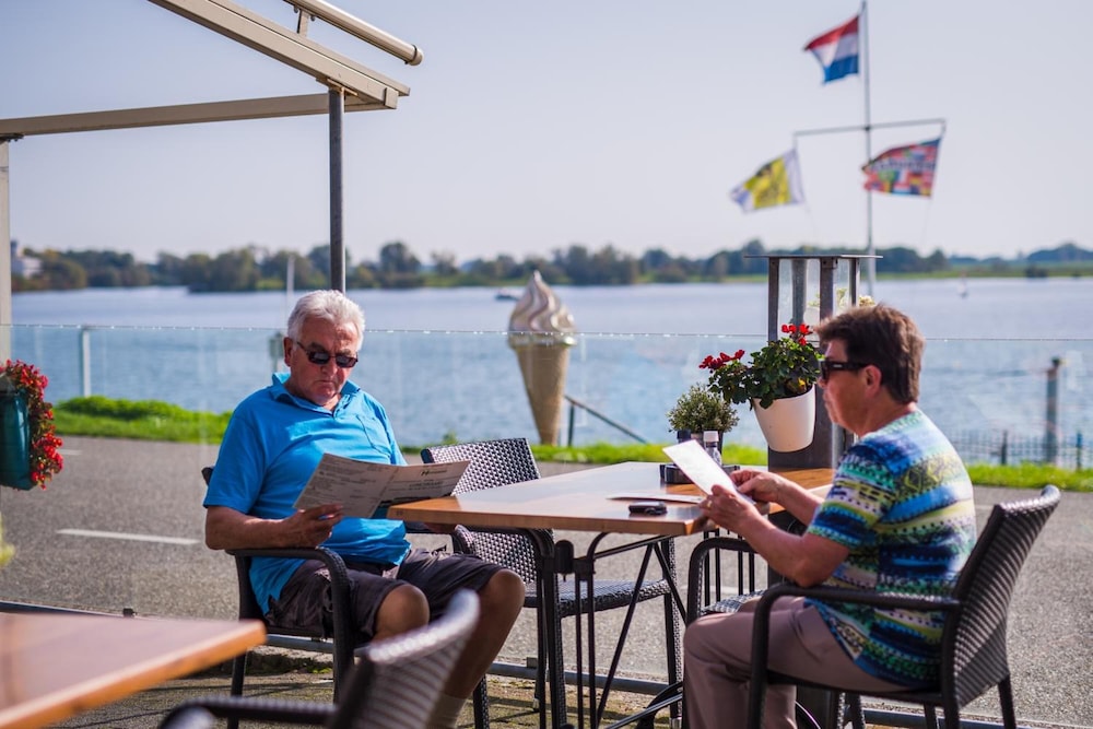 HOTEL RESTAURANT ZALEN HOOGEERD 32/49