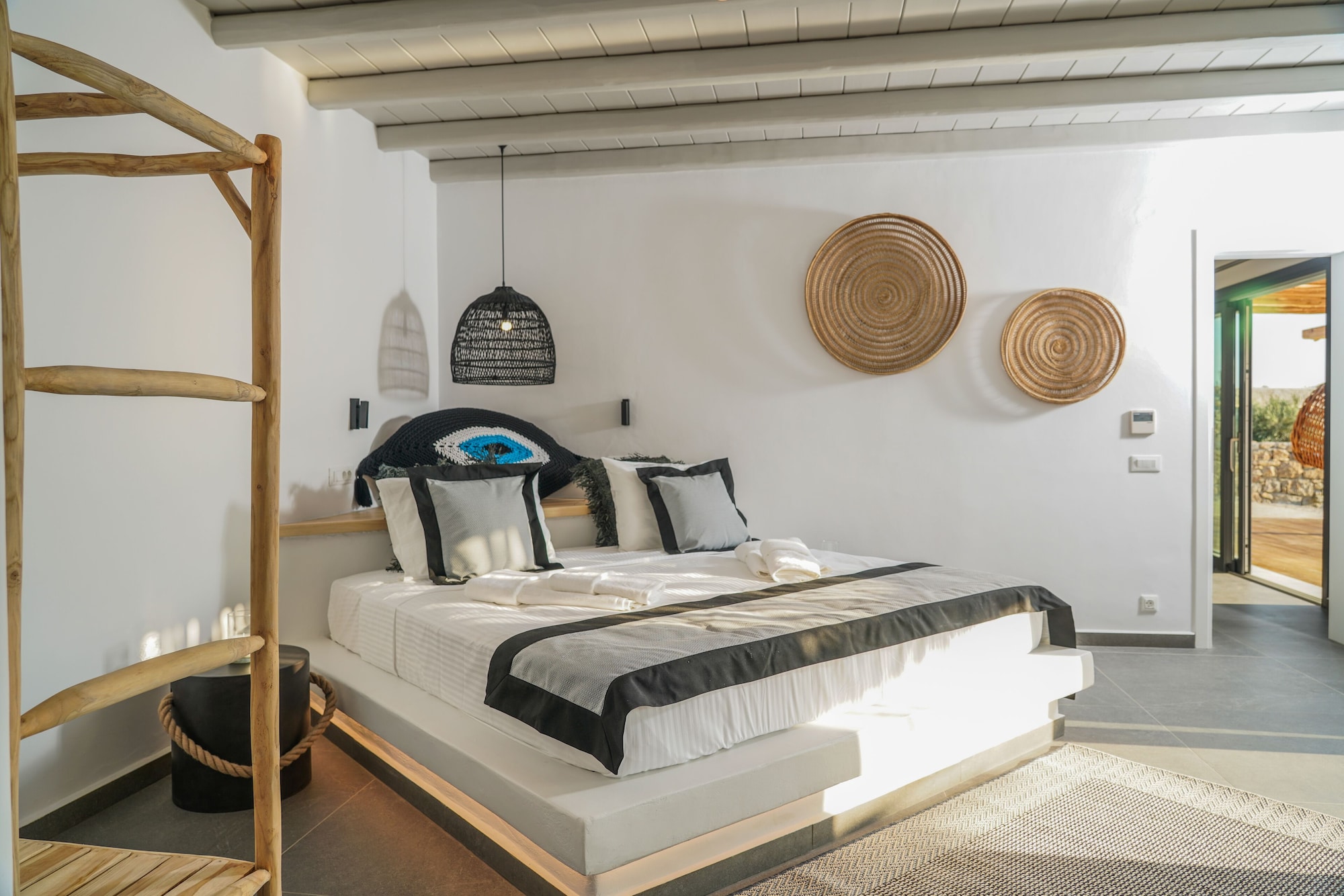 Superior, Suite, Queen Bed, Shared Pool