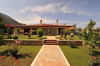 Mavruka Hotel 6/60