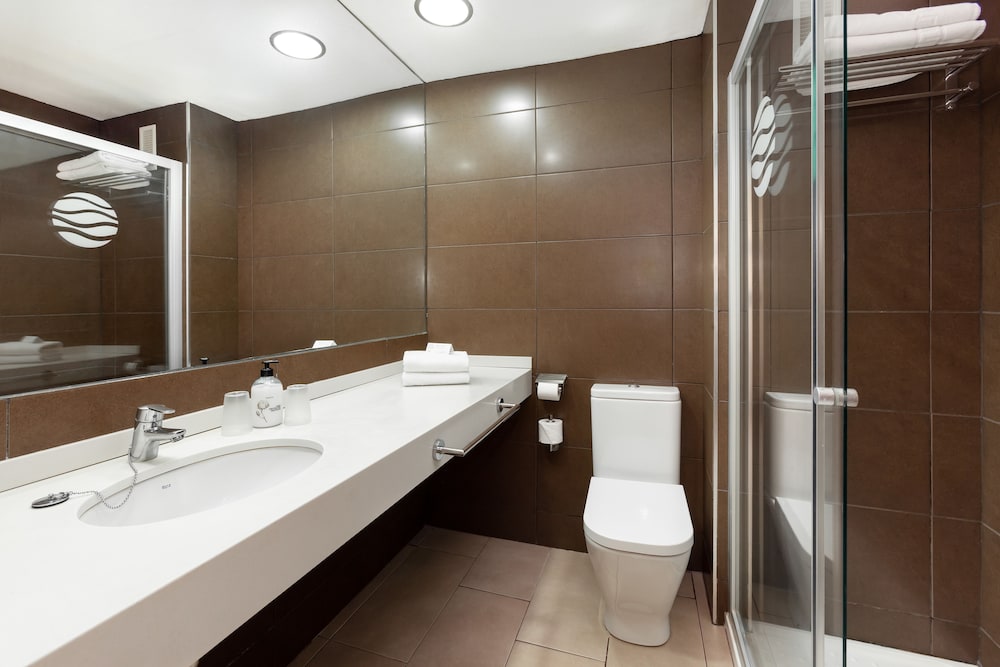 Playaolid Suites And Apartments 7/45