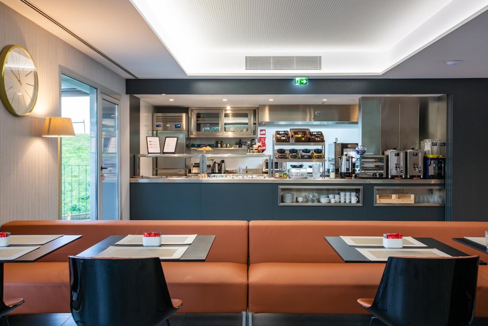 Hotel 3K Porto Aeroporto 46/53