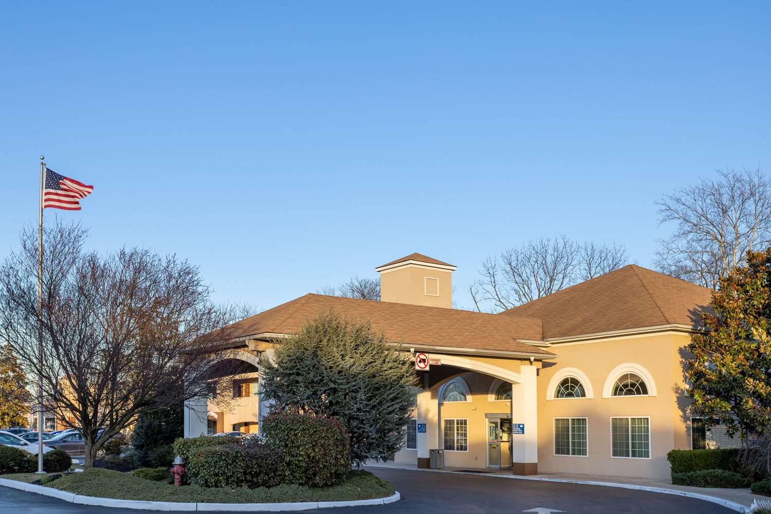 Days Inn & Suites By Wyndham Cherry Hill - Philadelphia 2/35