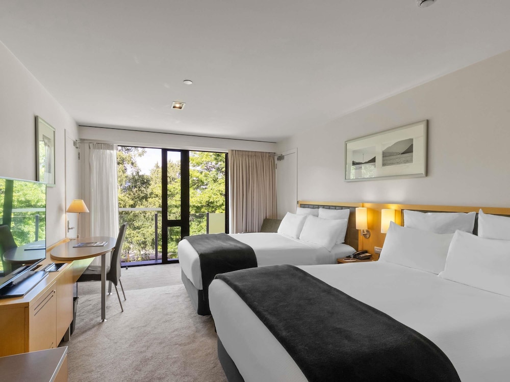 ROOM, 2 DOUBLE BEDS, LAKE SIDE