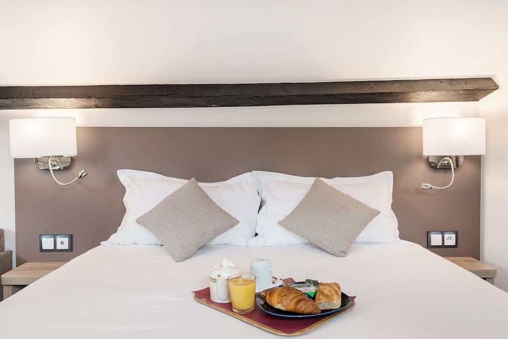 Hotel Courcelles Mederic 27/39