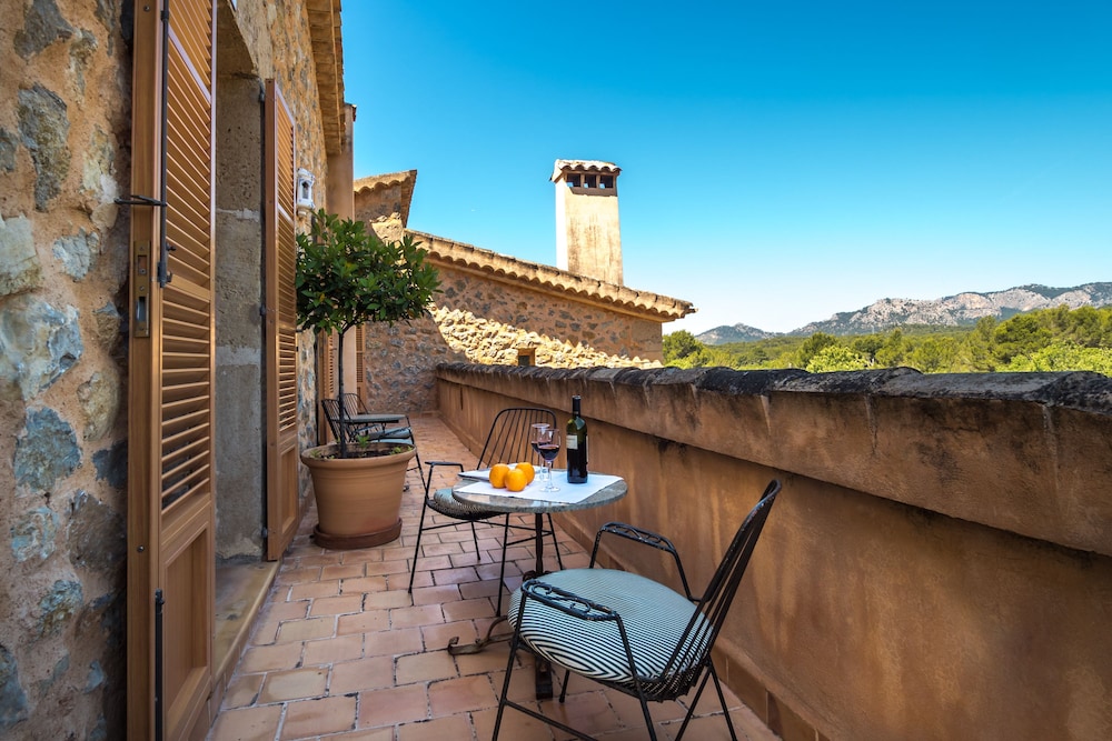 Finca Hotel Can Estades 10/63