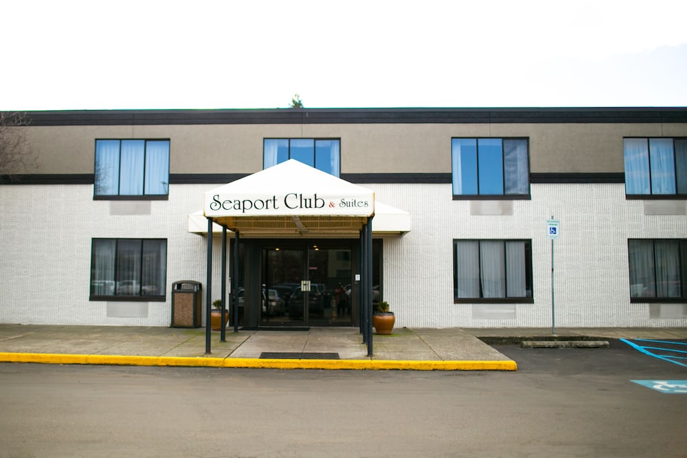 Seaport Inn and Suites 18/38
