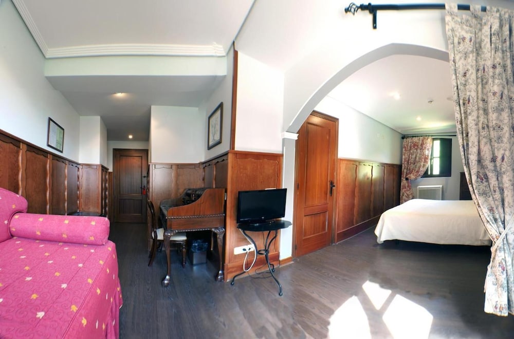 Hotel Comillas 14/27