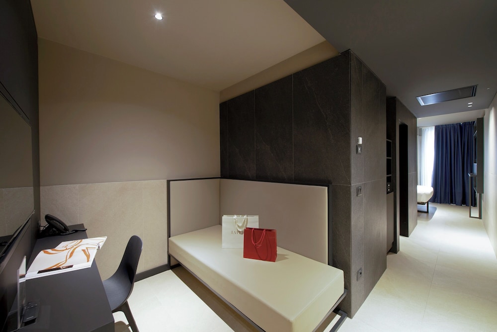 Scarlatti Hotel Milano 26/50
