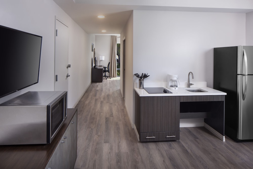Star Suites An Extended Stay Hotel 25/30