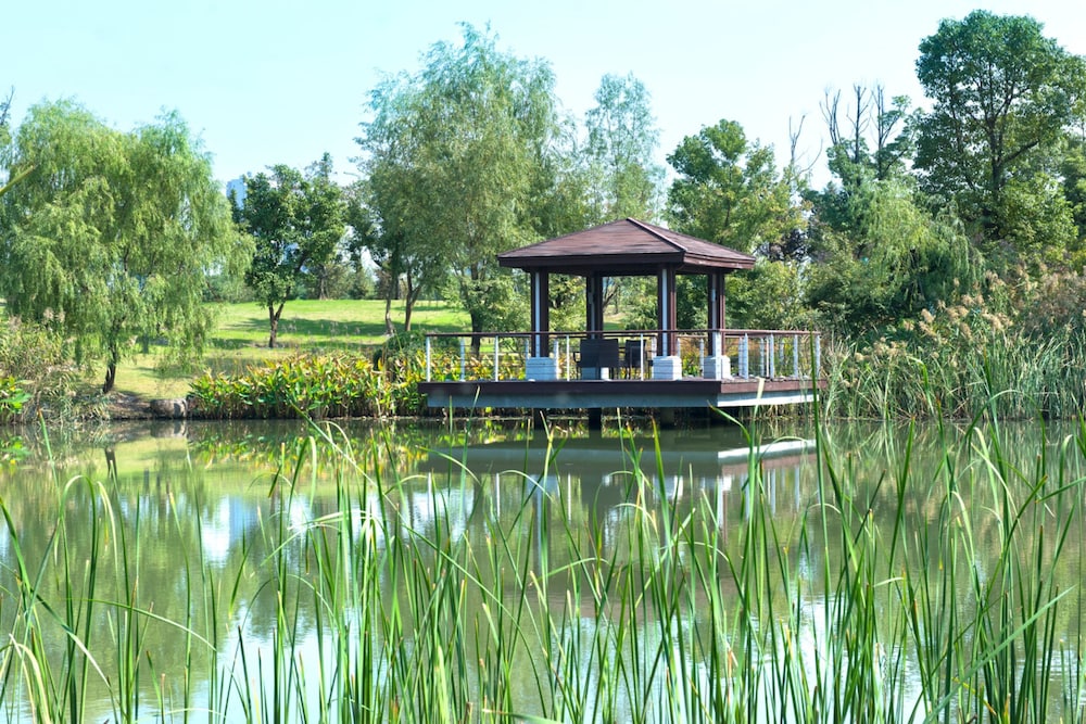 Jinji Lake Grand Hotel Club 54/57