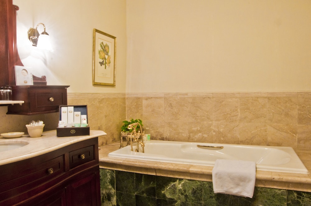 Majapahit Hotel Surabaya - MGallery Collection 47/47