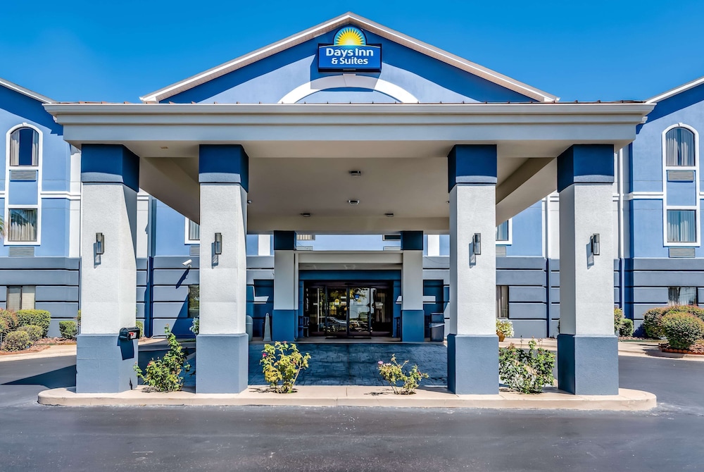 Days Inn & Suites by Wyndham Prattville-Montgomery 1/39