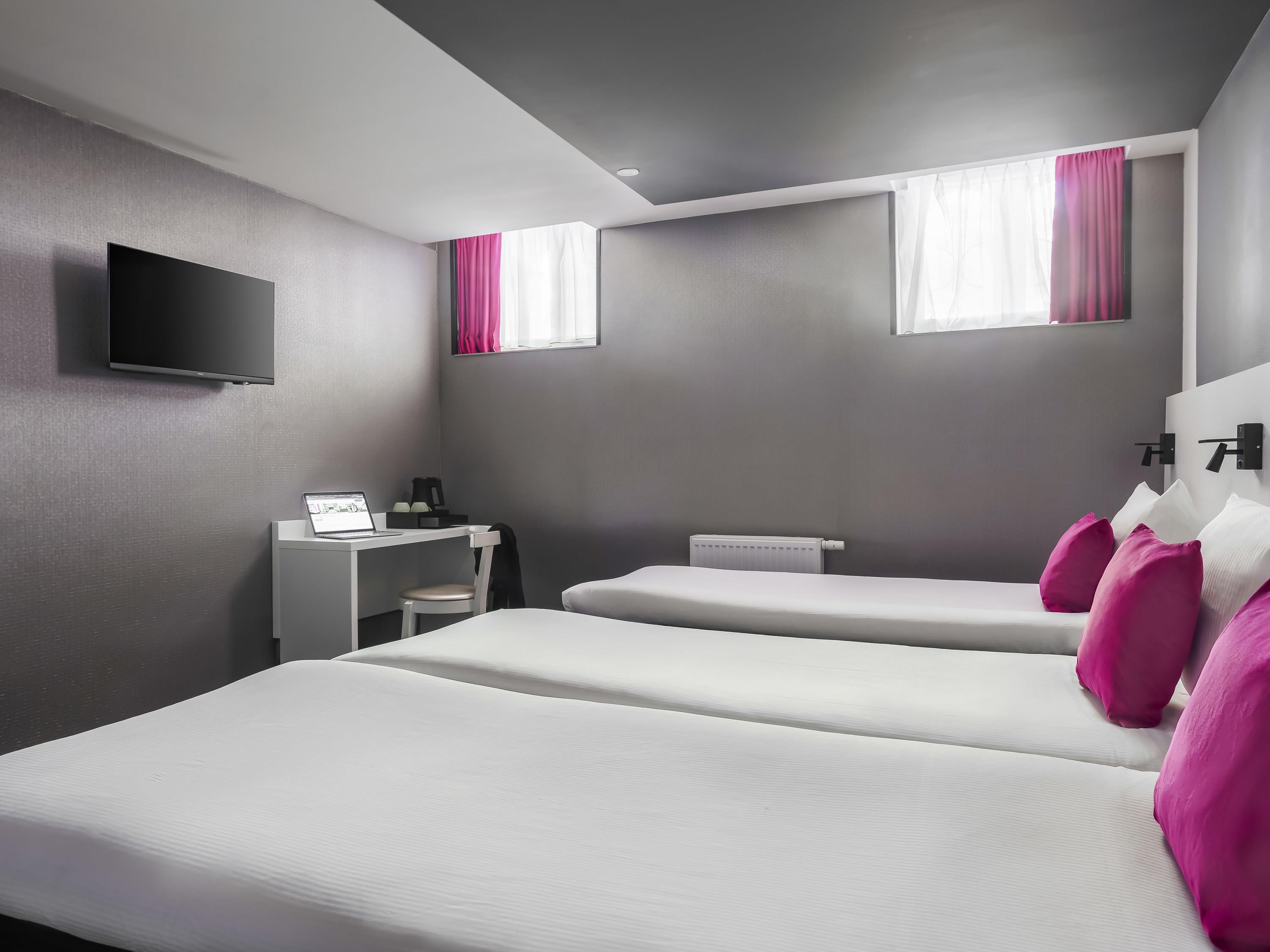 Semi Basement, Family, 3 Beds, Hotel Ibis Styles Amsterdam Amstel 5/10