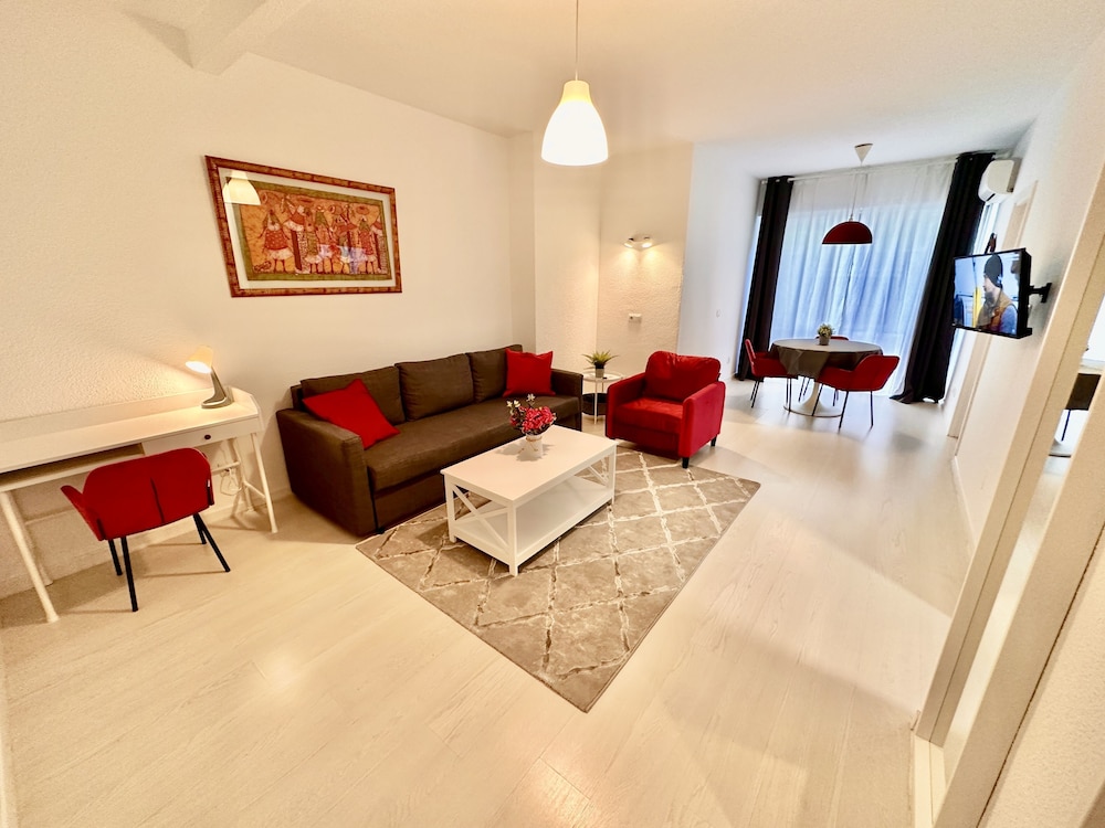 Far Home Hostel 46/71