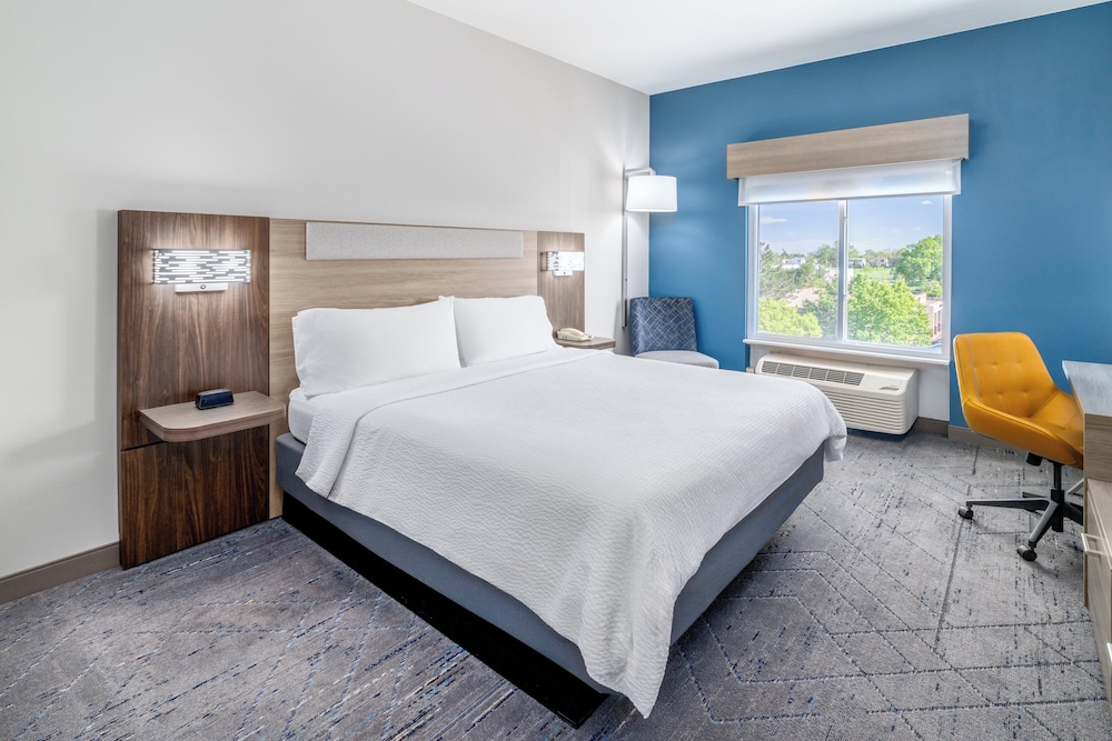 Holiday Inn Express Hotel And Suites Denver North Thornton 35/69