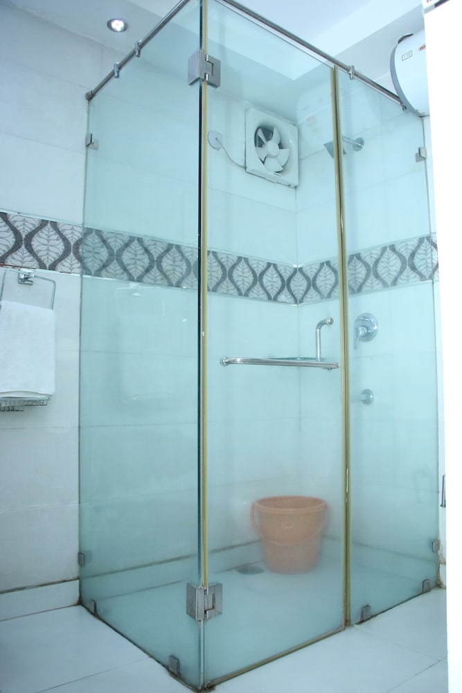 Hotel Grace At Karol Bagh 44/45