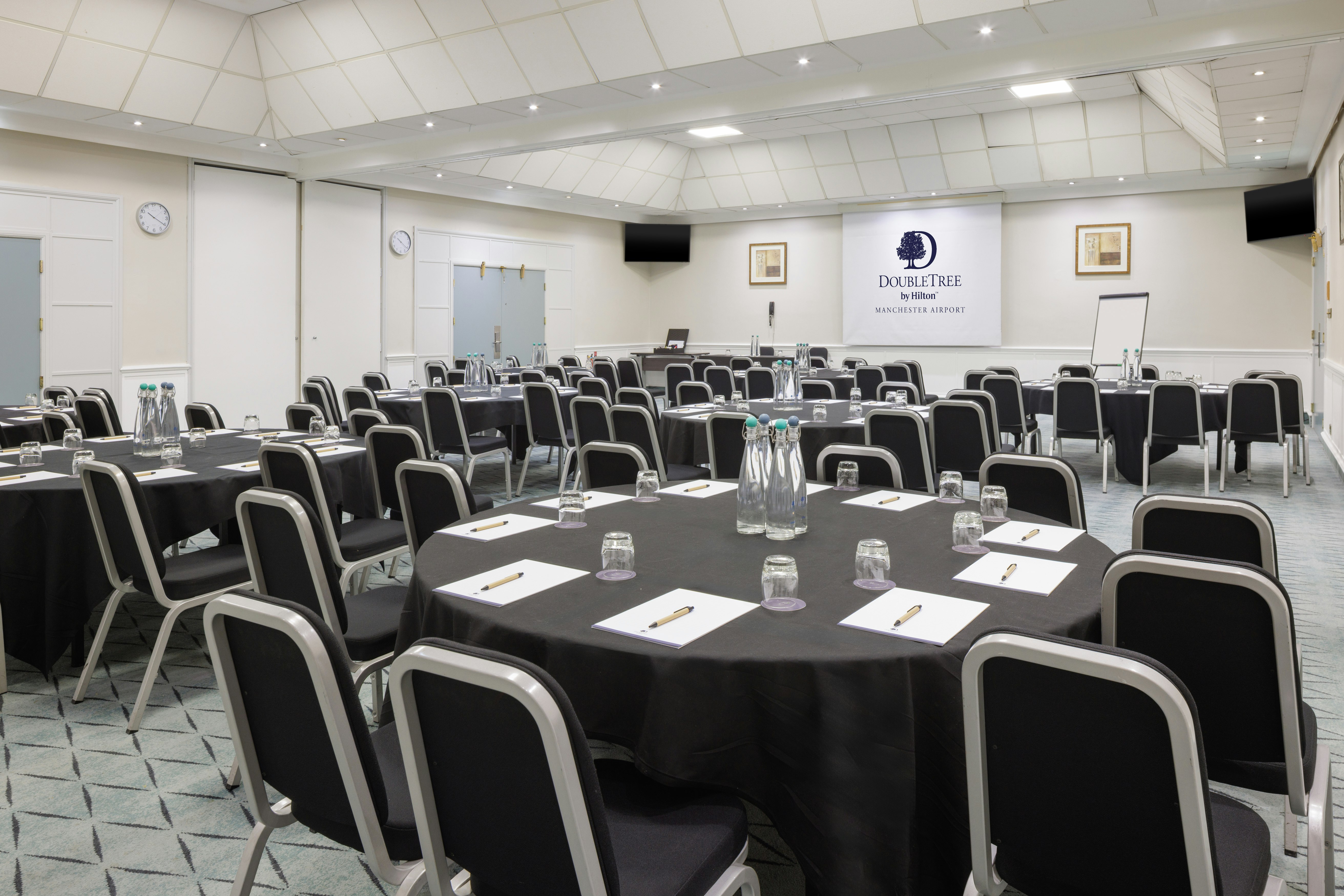 Doubletree by Hilton Manchester Airport 56/62