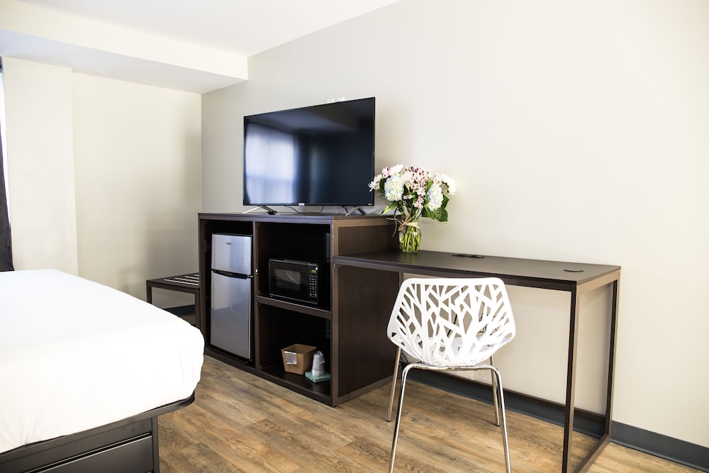 Crystal Inn Eatontown 31/41