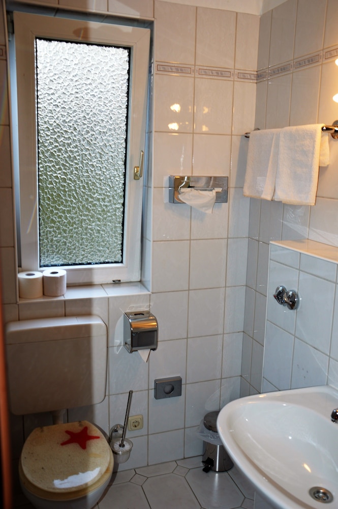 Steen S Hotel 32/36