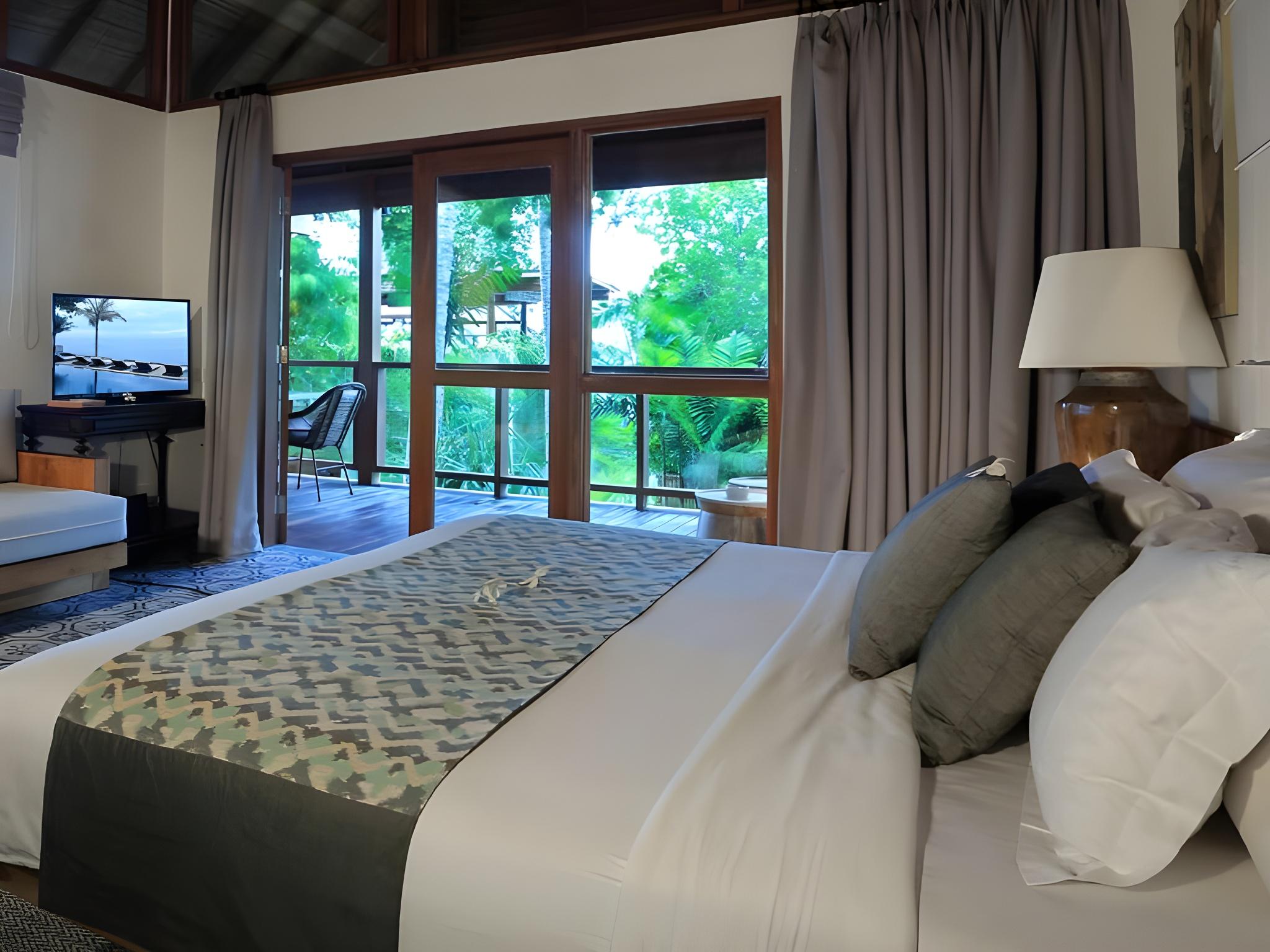 SUITE, GARDEN VIEW