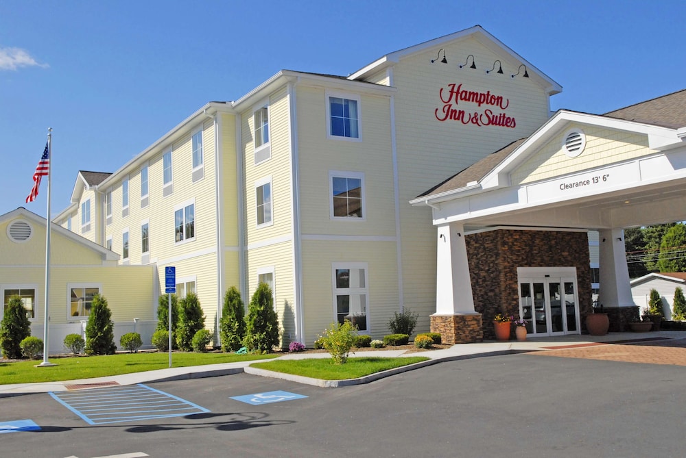 Hampton Inn and Suites Mystic 1/56