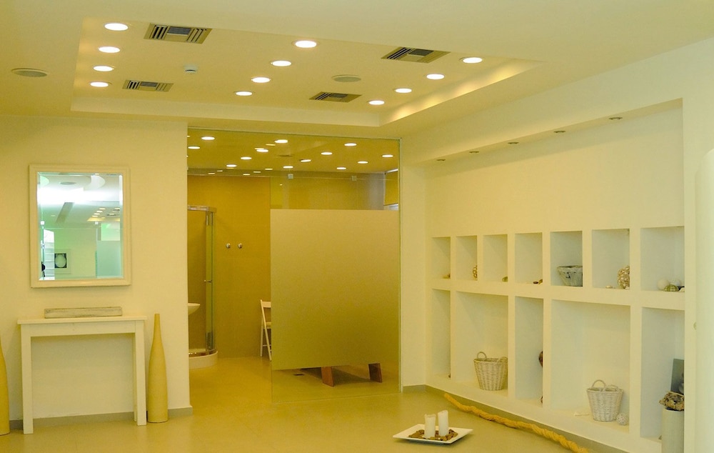 Anthia Hotel 2/21