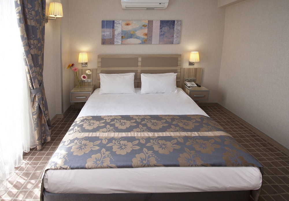 Nanda Hotel 18/63