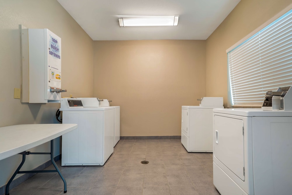 Best Western Wakulla Inn & Suites 24/48