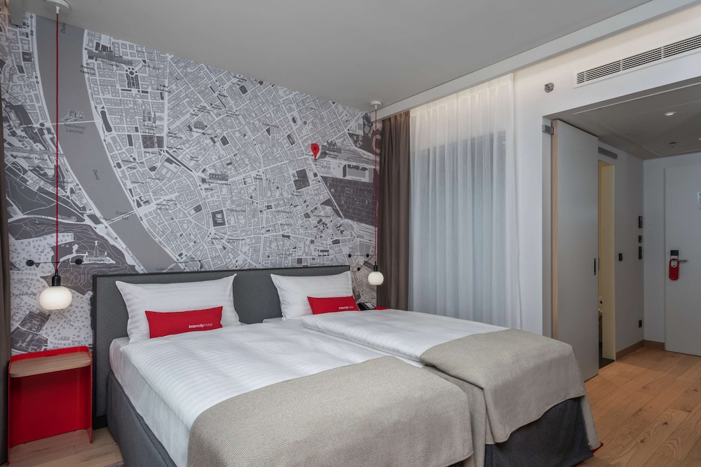 Superior Plus Twin Room