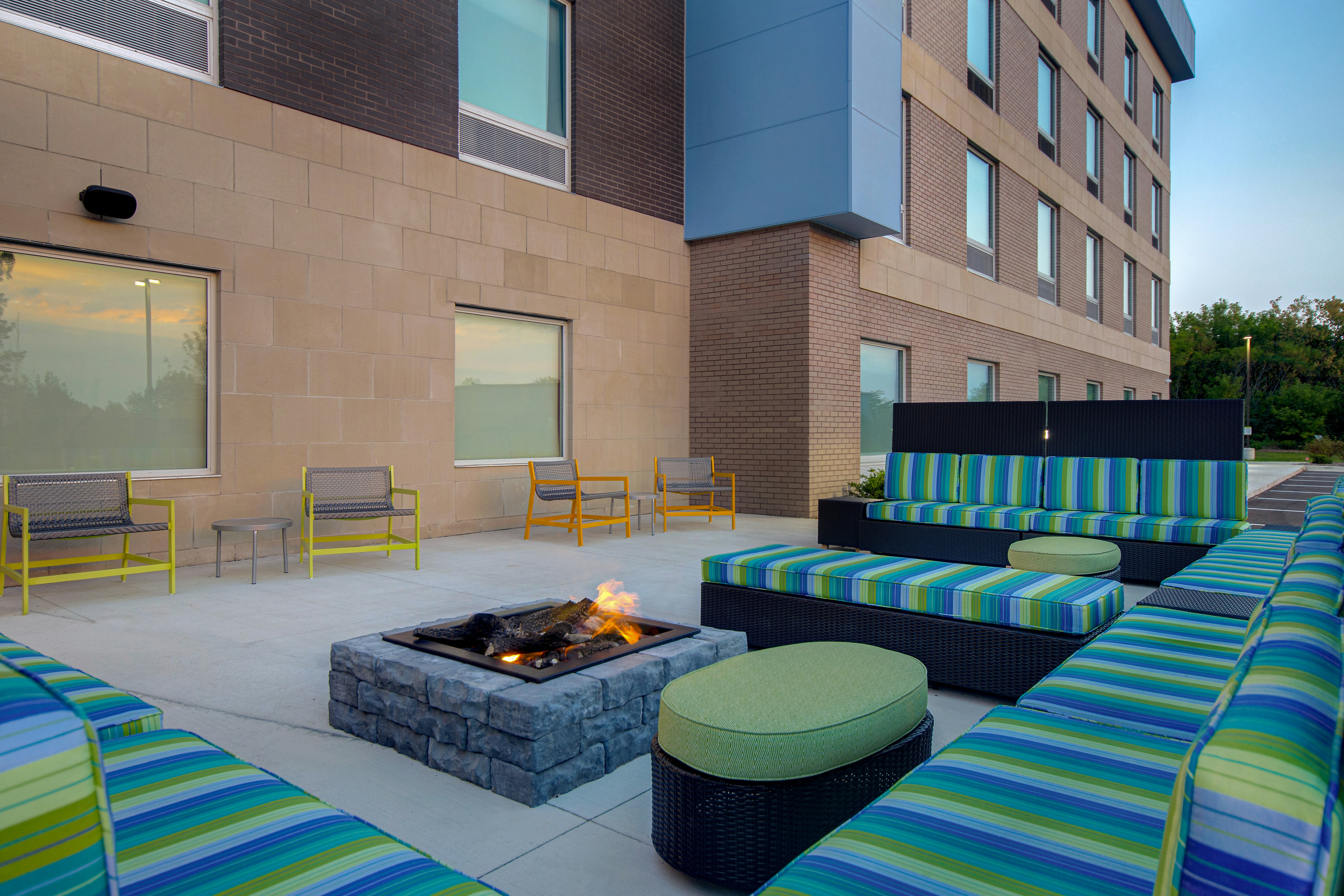 Home2 Suites by Hilton Grand Rapids Airport 13/24