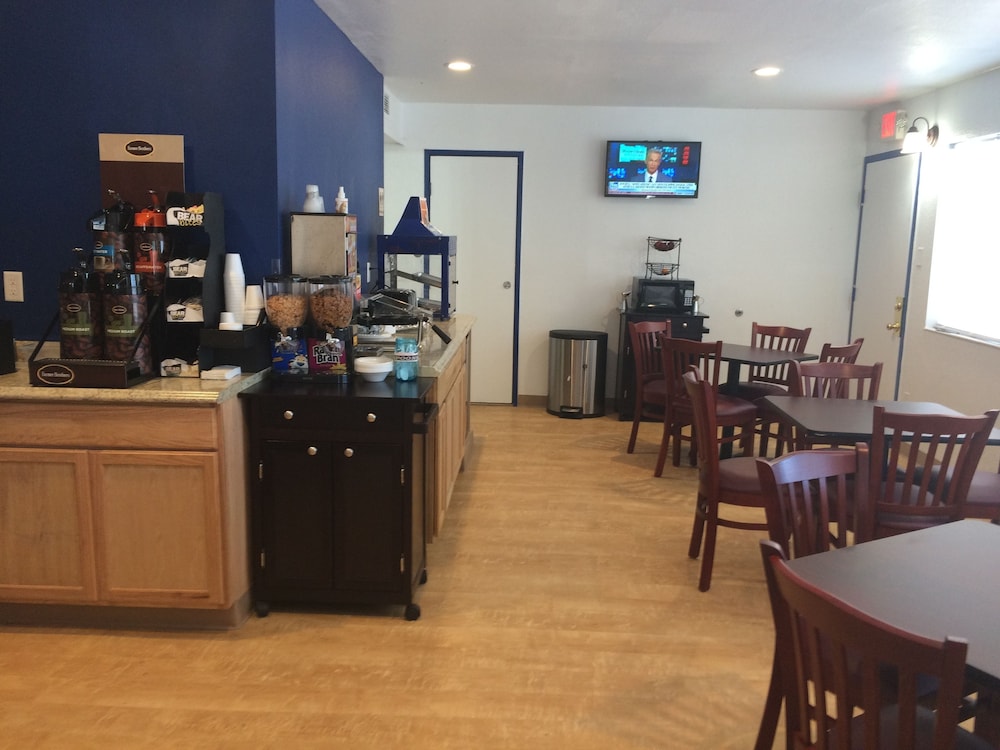 Travelodge By Wyndham Raton 27/37