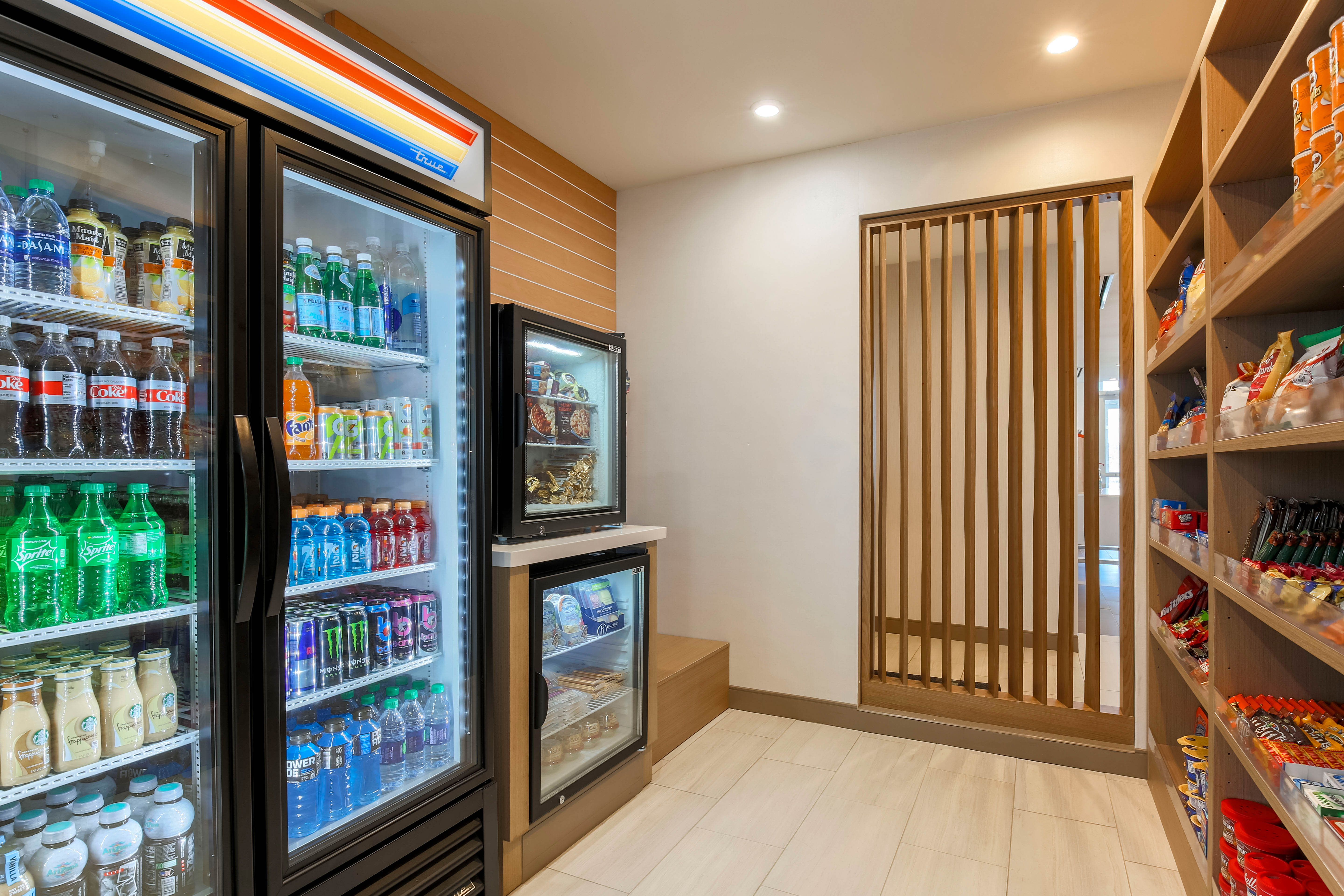 Holiday Inn Express & Suites Chicago O'hare Airport 32/60