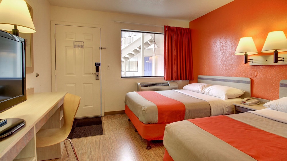 Motel6 Elizabethtown, KY 22/55