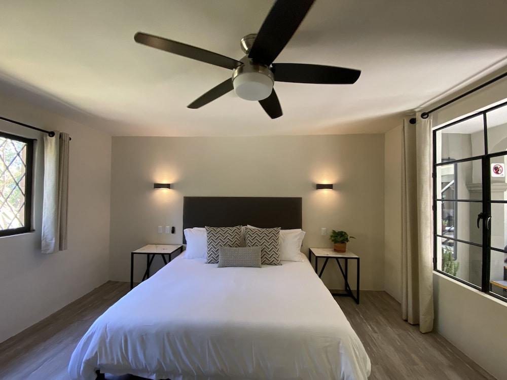 Design, 2 Double Beds