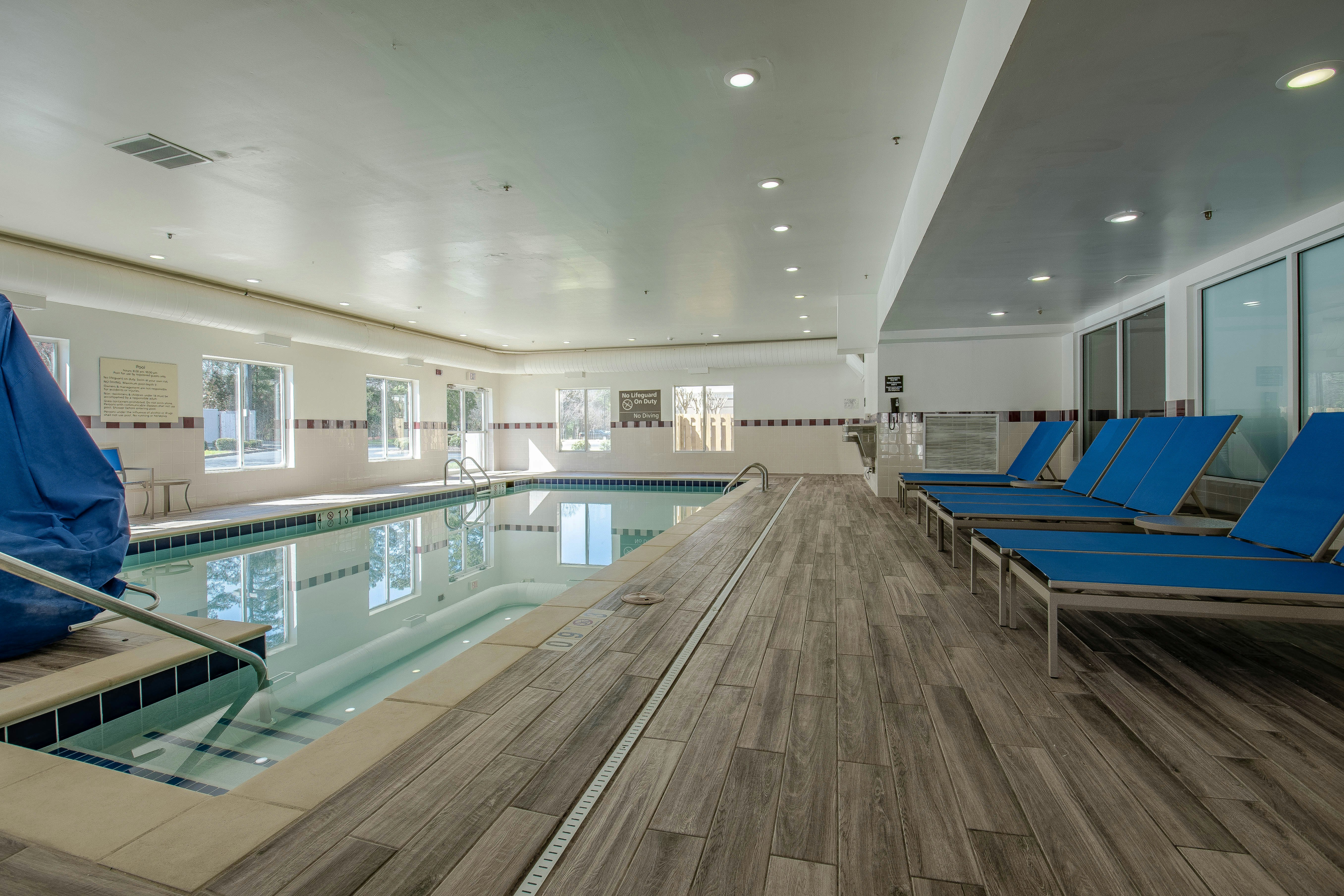 Hampton Inn And Suites Williamsburg-Richmond Rd 20/35