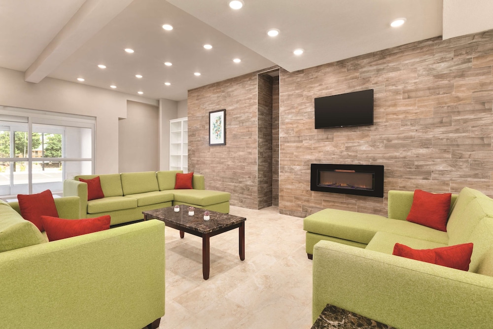 Country Inn & Suites by Radisson, Greensboro, NC 19/26