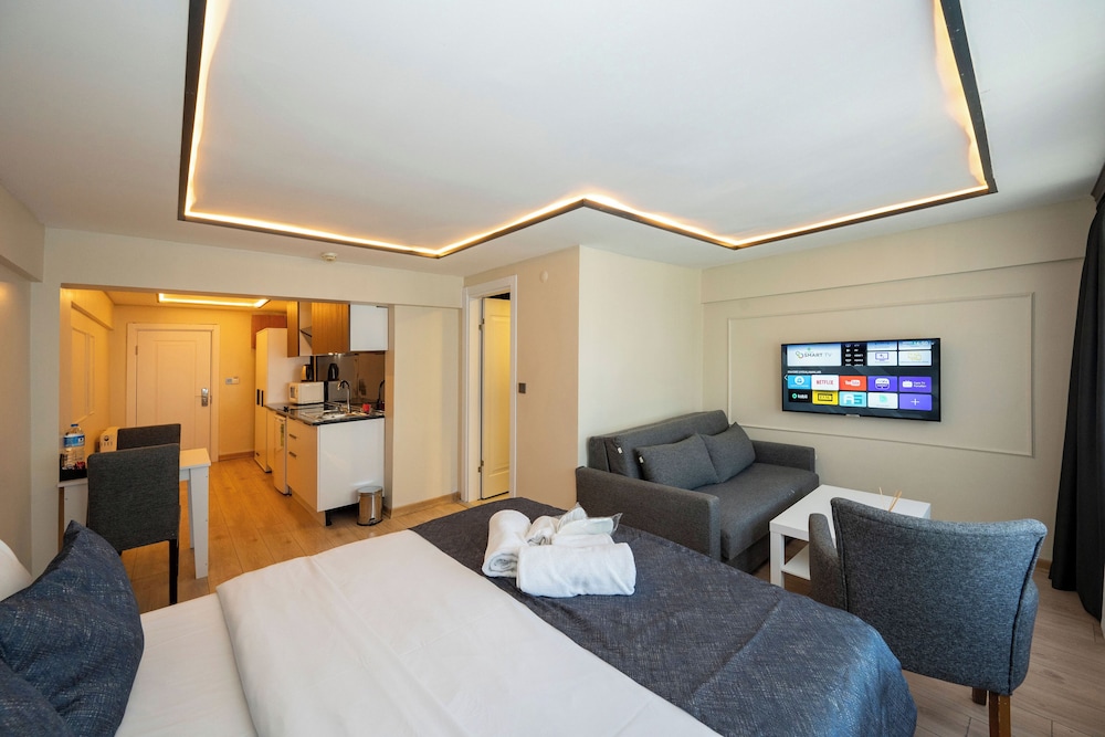 Aiza Suites 9/53