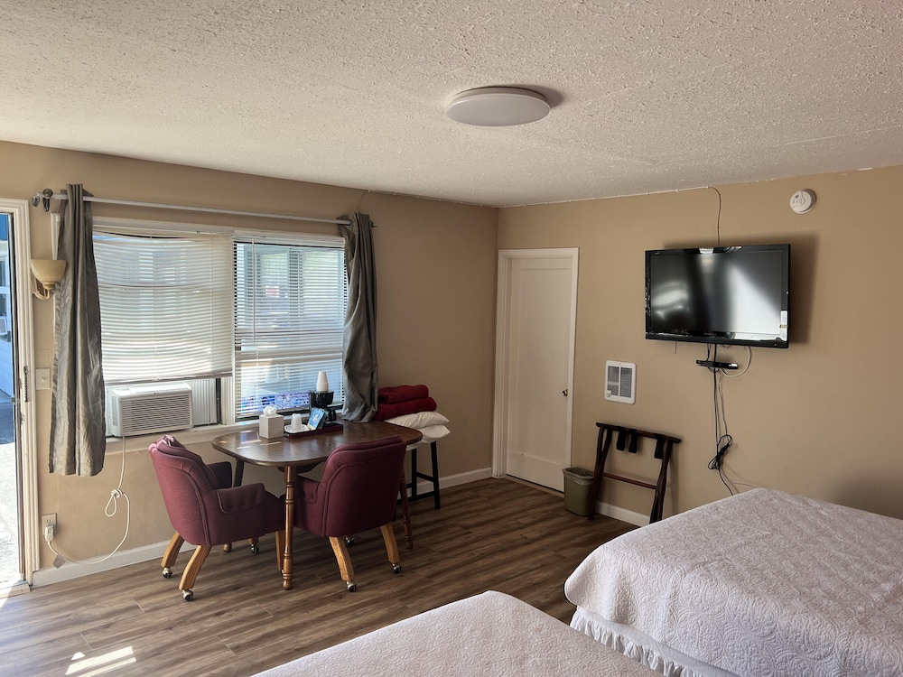 Great House Motel 16/50