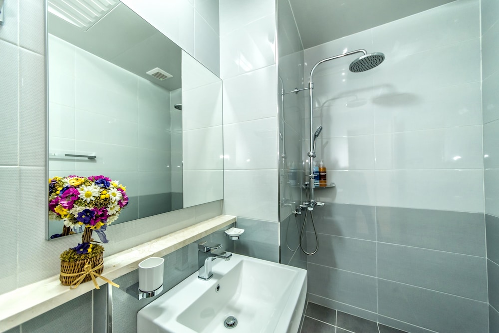 Zamong Hotel 44/48