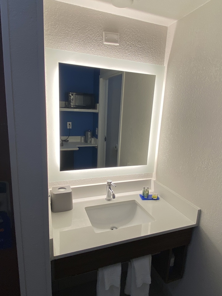 Holiday Inn Express Princeton 22/40