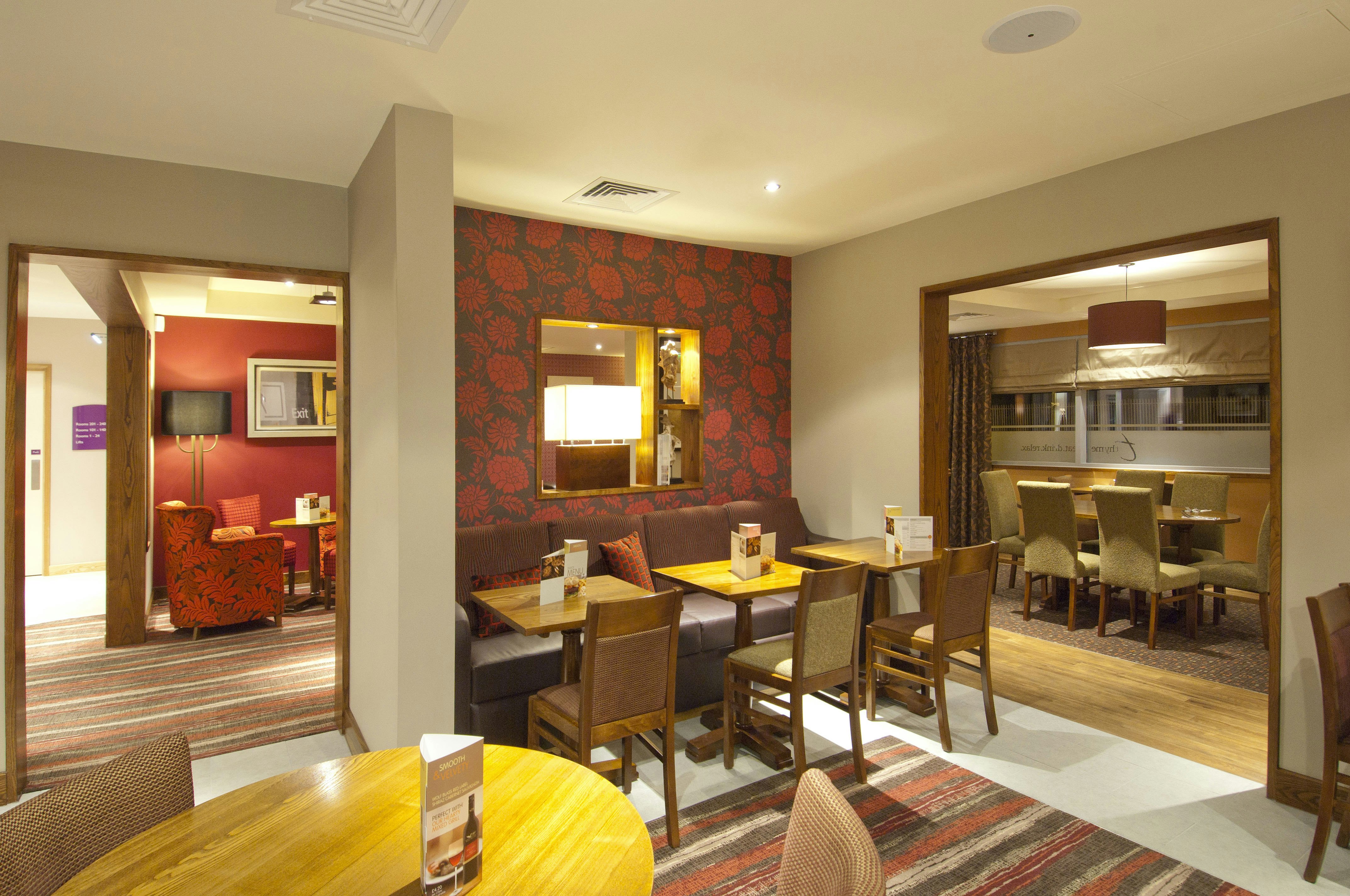 Premier Inn Liverpool John Lennon Airport 27/32
