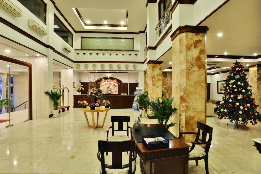 Lotus Saigon Hotel 51/62