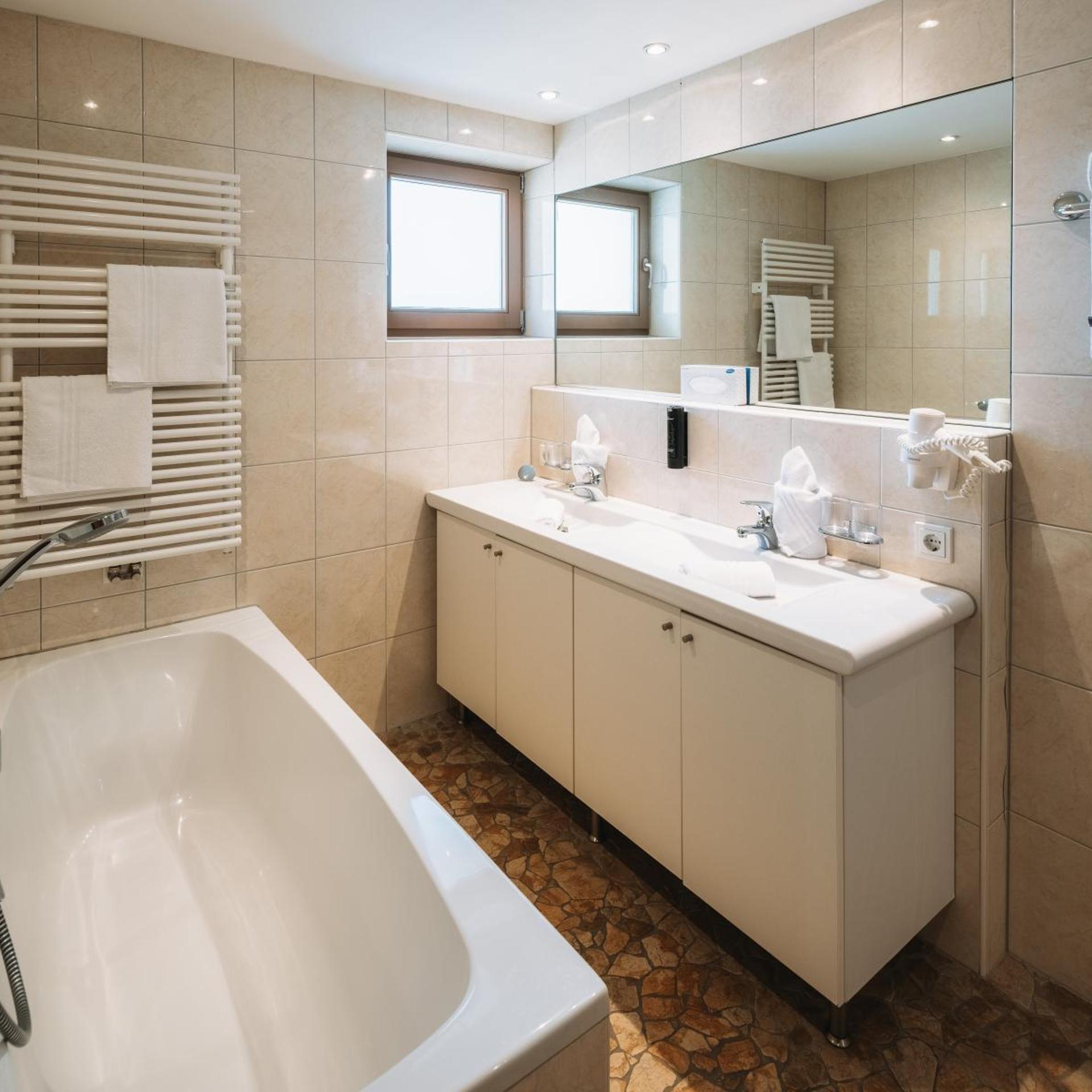 Hotel Garni Alpenjuwel 52/53