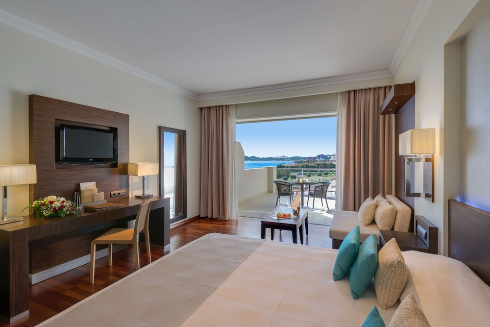 Elysium Resort and Spa 12/38