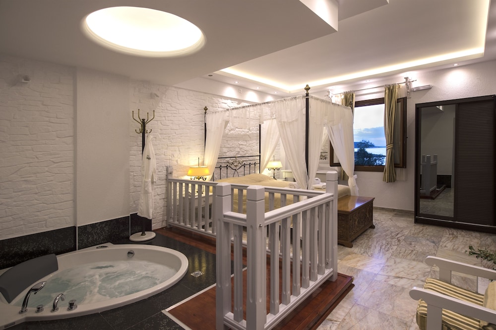 Contaratos Beach Hotel 15/50